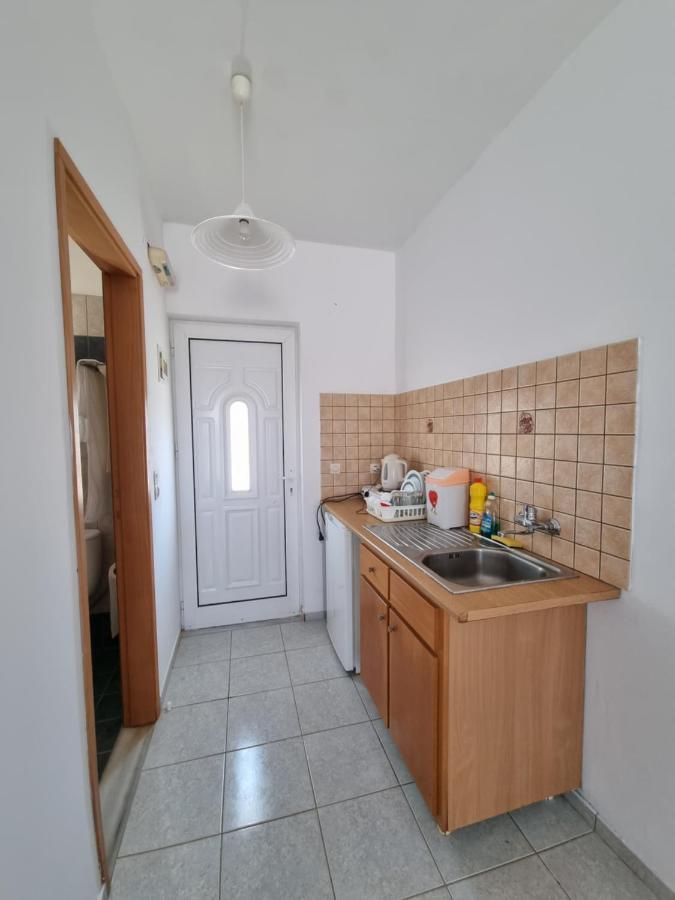 White Rose Apartment Kámpos Екстериор снимка